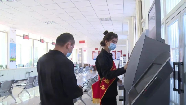 巩留:交管“放管服”改革累计惠及50000余人次